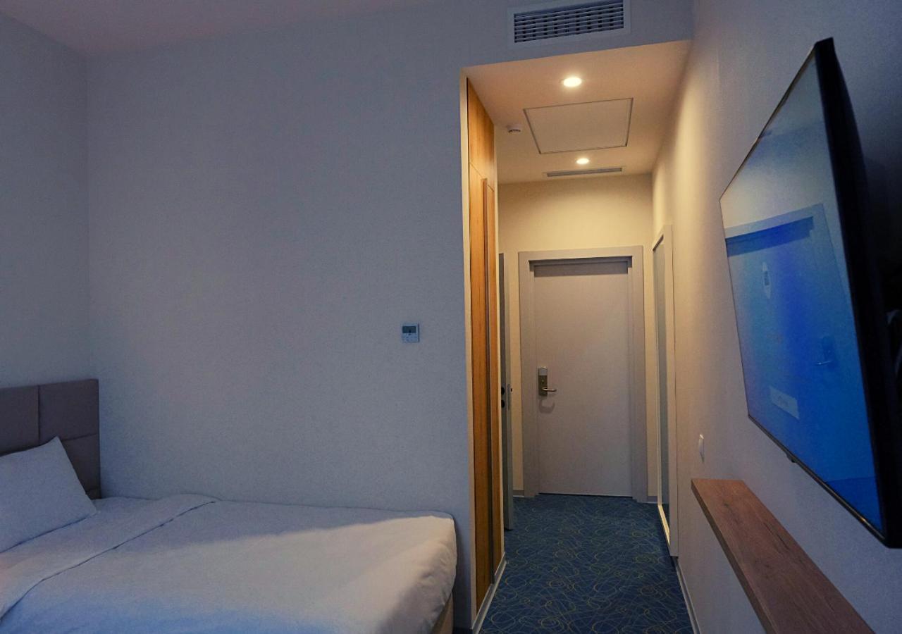 Add Hotel Almaty Esterno foto