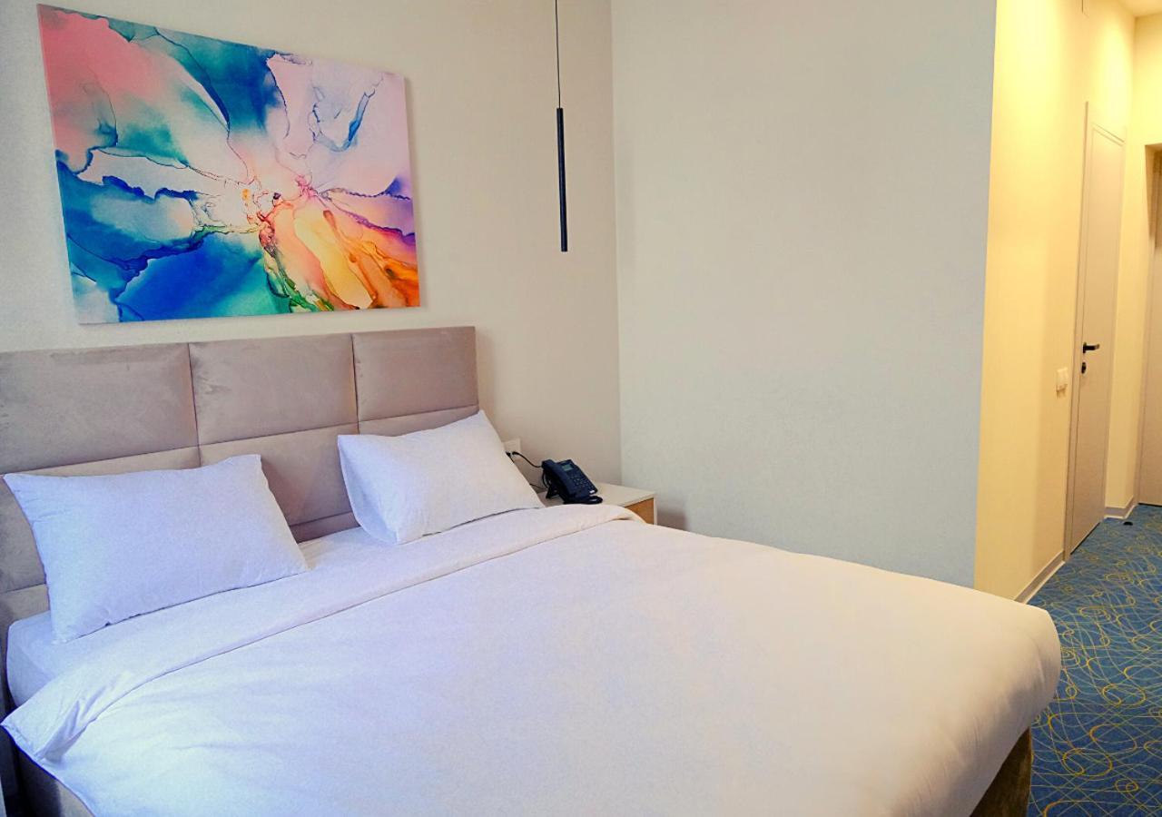 Add Hotel Almaty Esterno foto
