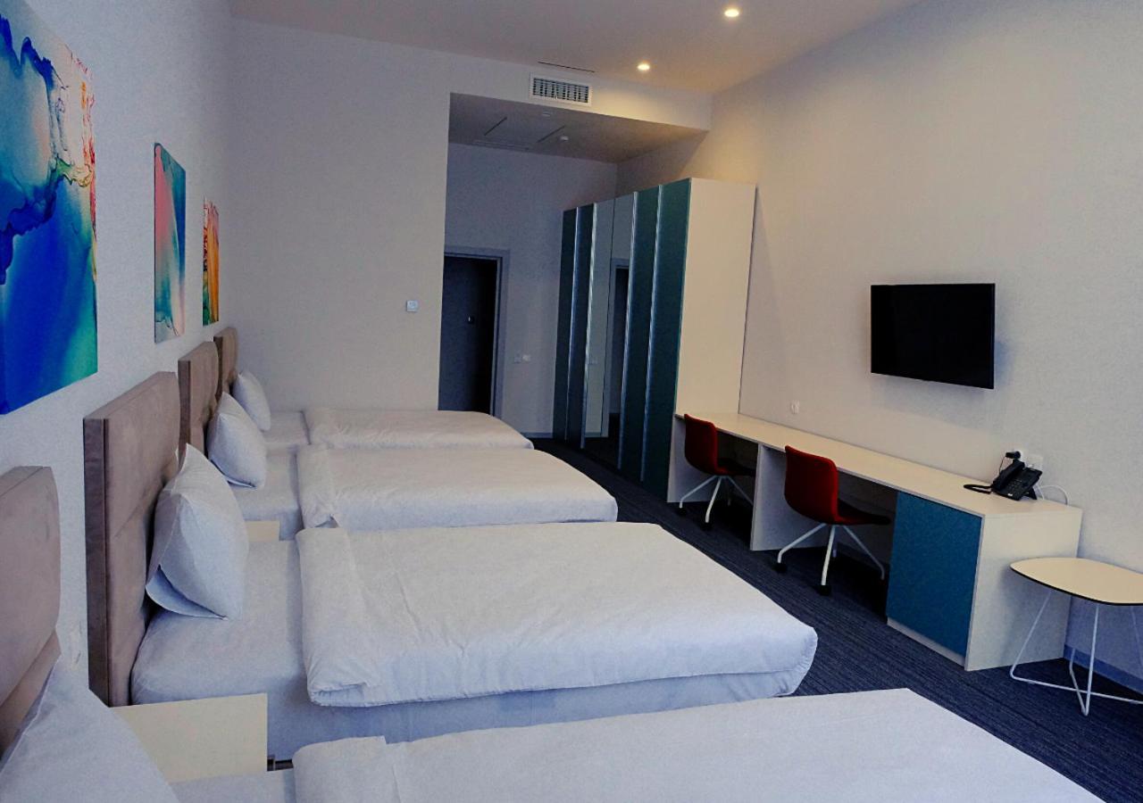 Add Hotel Almaty Esterno foto