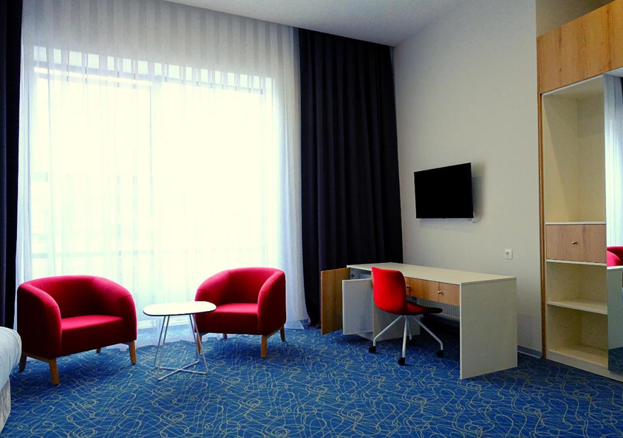 Add Hotel Almaty Esterno foto